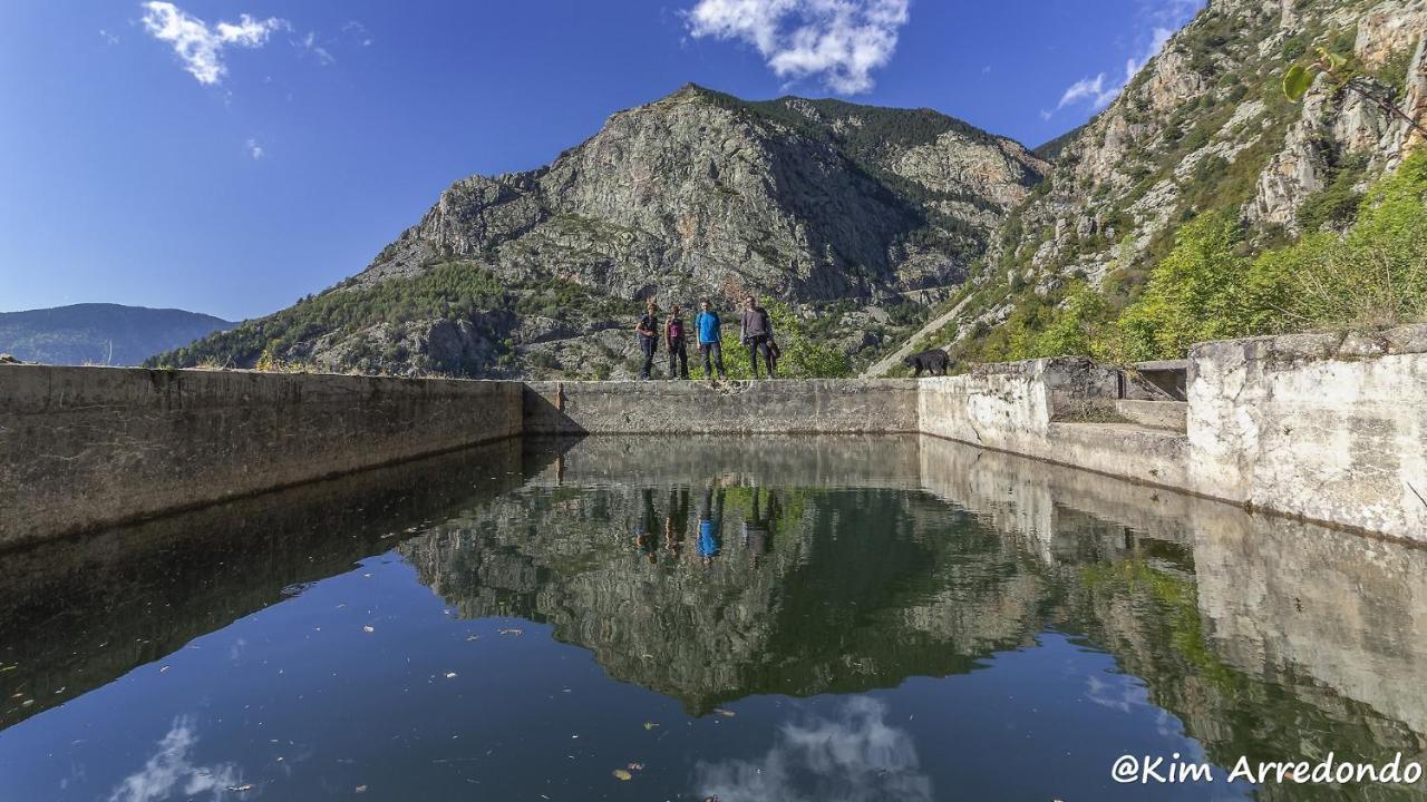 Masia Can Constans Queralbs Exterior photo